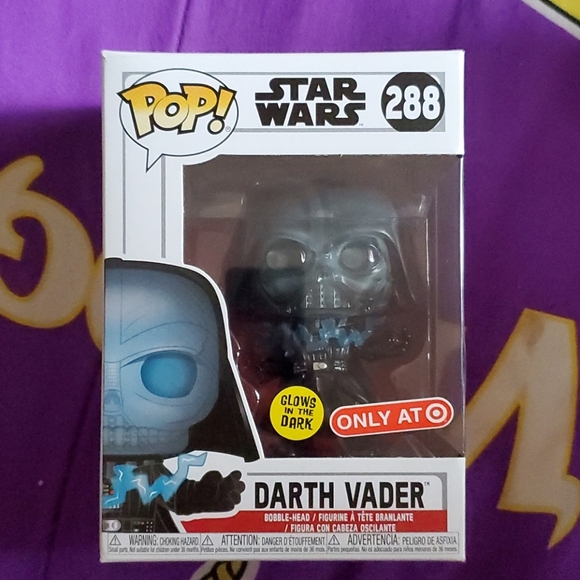 Glow in the dark Darth Vader Funko pop - Picture 1 of 6